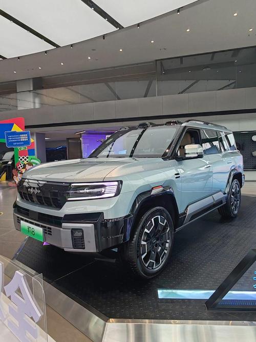 重庆27比亚迪方程豹硬派越野的爆款，英菲尼迪35周年与你共成长